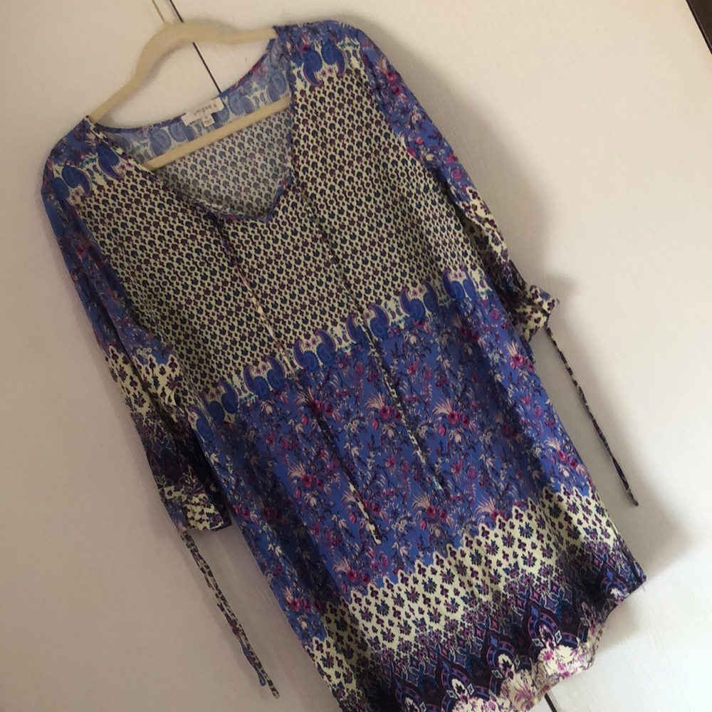 Floral Blue and Cream floral paisley Women's tunic Top - Picture 3 of 11